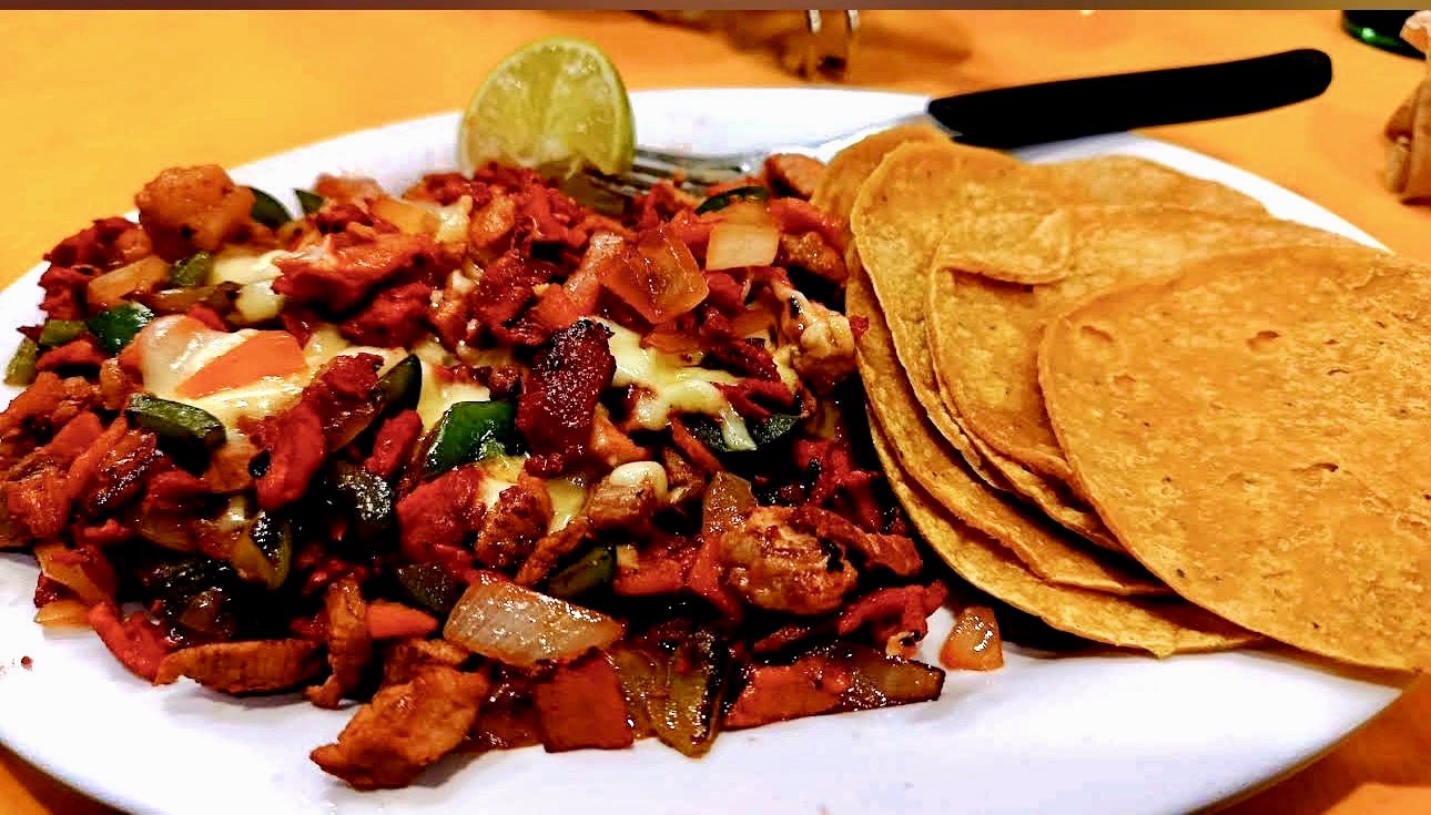 Ambiente y comida de Mixe Taqueria Oaxaca
